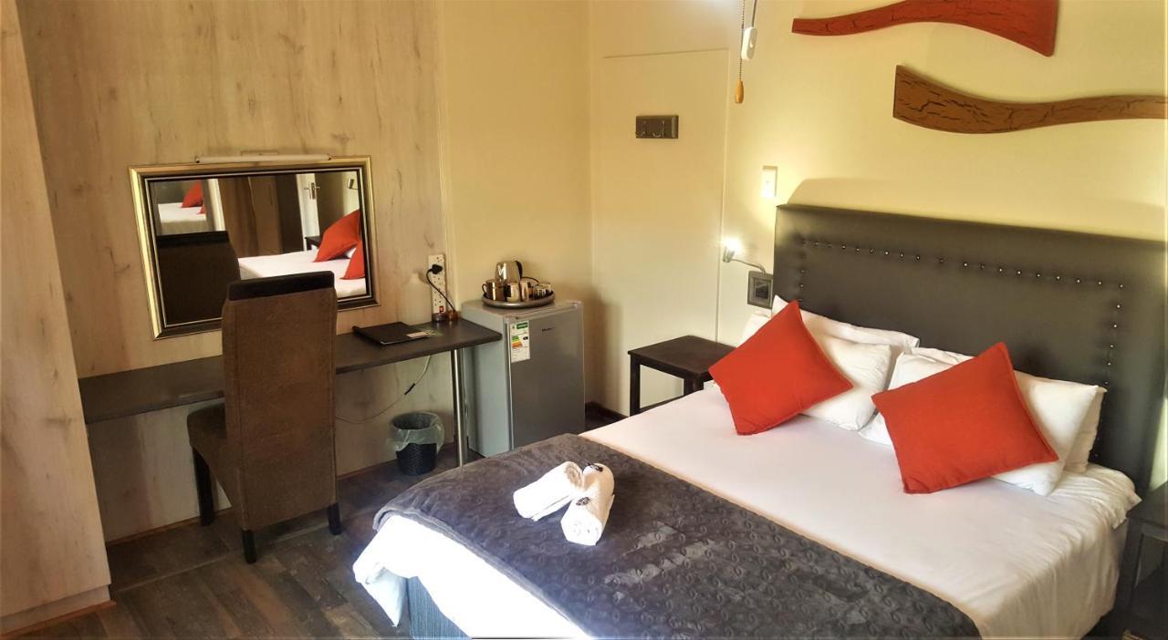 Premiere Guesthouse Bloemfontein Exterior photo
